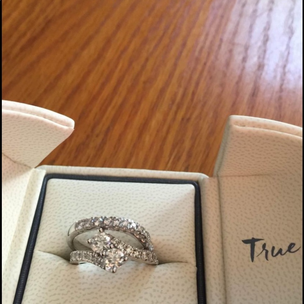 White Gold Ever Us Rings - Picture 2 of 4